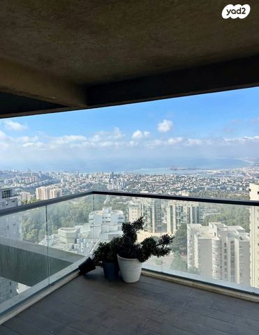 דירה, שדרות אבא חושי, סביוני הכרמל, חיפה