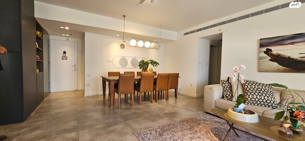 הגוש הגדול, רמת אביב החדשה, נופי ים