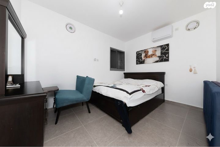 דירה, נאות שמיר, יבנה