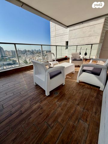 גג/ פנטהאוז, צבי תדמור, ח-501, חולון