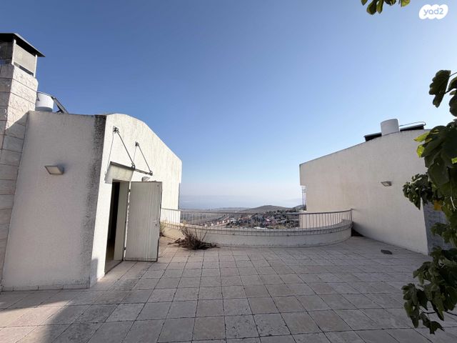 דו משפחתי, נוף העמק, צפת