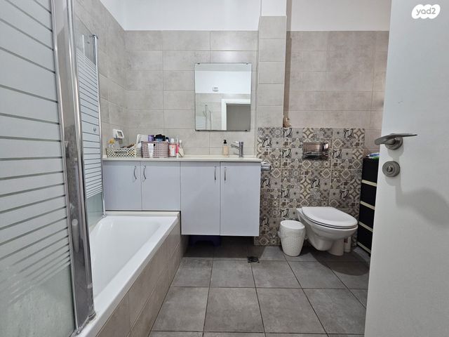 דירה, מורן, שיכון עובדים, טבריה