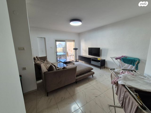 דירה, לח"י, שיכון עובדים, טבריה