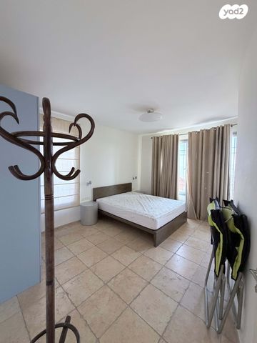 דו משפחתי, נוף העמק, צפת