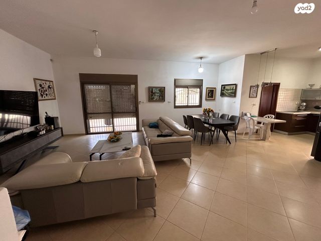 בית פרטי/ קוטג', יצחק מודעי, רמות, באר שבע