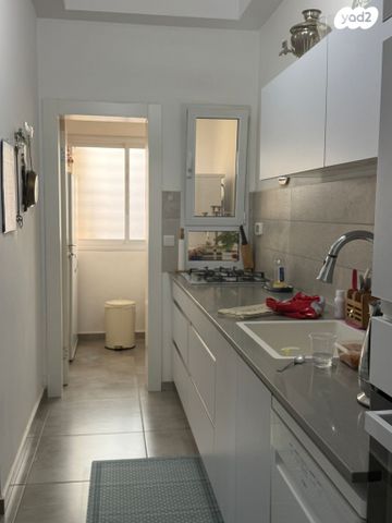 דירה, הפרטיזנים, נווה עמל, הרצליה