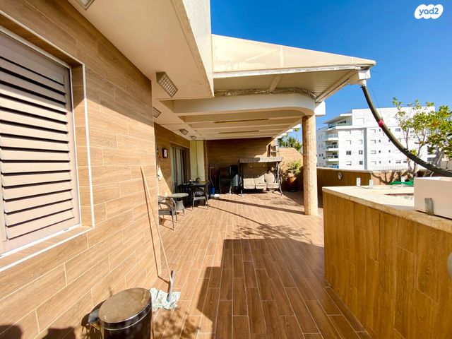 גג/ פנטהאוז, ישראל אהרוני, א' / צפון מזרח העיר, רחובות