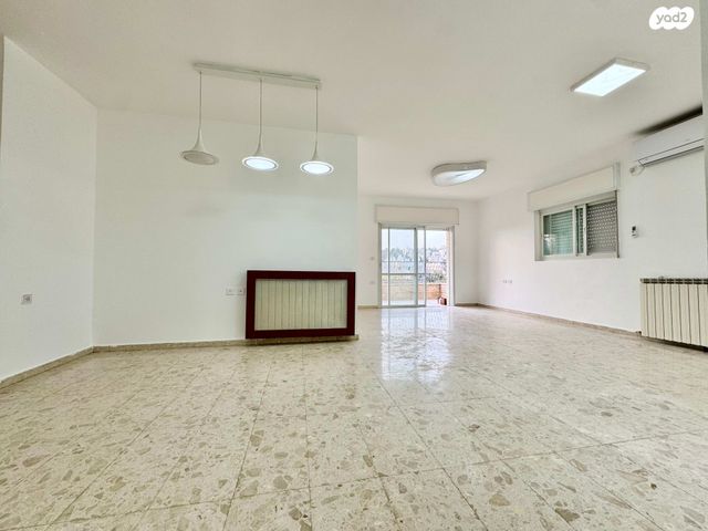 דירה, מקור חיים, מקור חיים, ירושלים