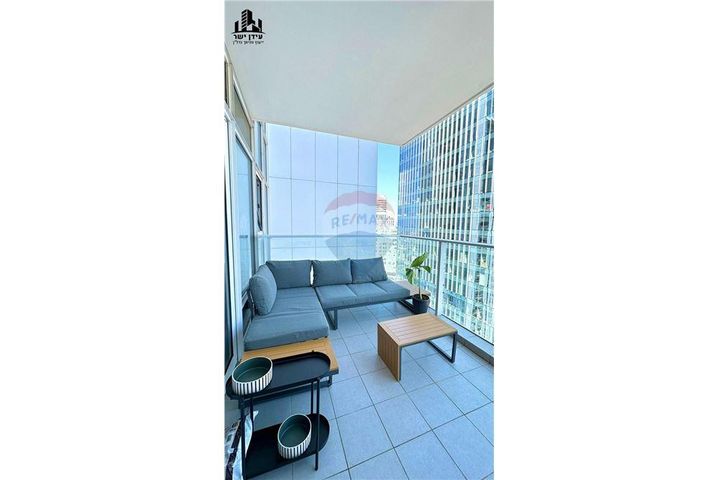 דירה, דרך מנחם בגין 144, מונטיפיורי, הרכבת, תל אביב יפו