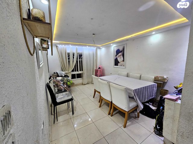 הרב אבן דנן 