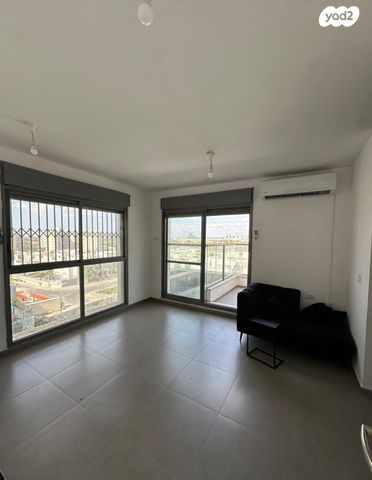 דירה, נצר חזני, נתיבות