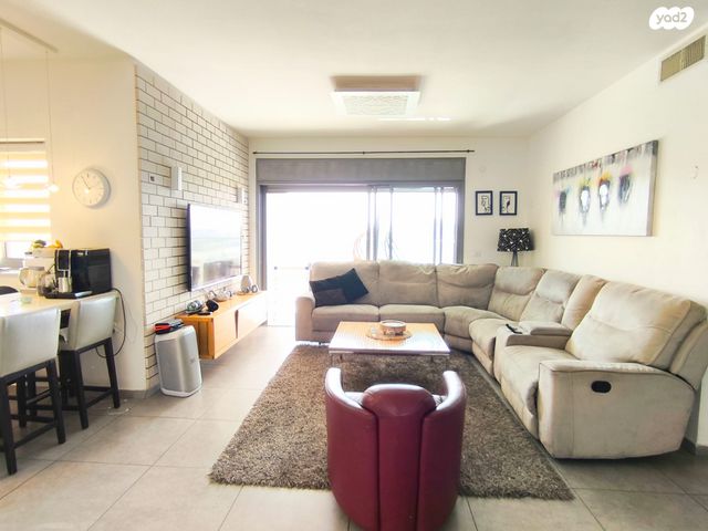 דירה, ישעיהו הנביא, הנביאים, מודיעין מכבים רעות