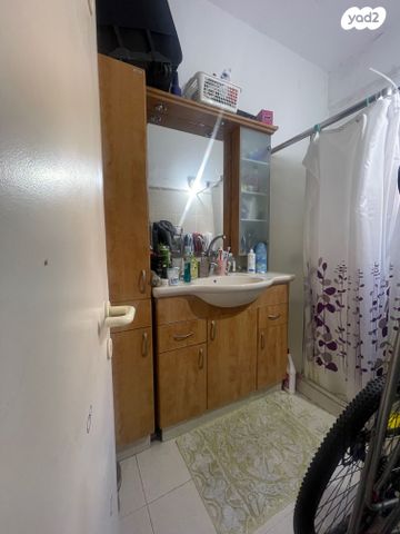 דירה, דרך זאב ז'בוטינסקי, שכונת בן גוריון, מרכז העיר ג', רמת גן