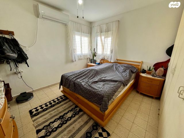 דירה, הרב יצחק נסים, דרום מזרח, בת ים