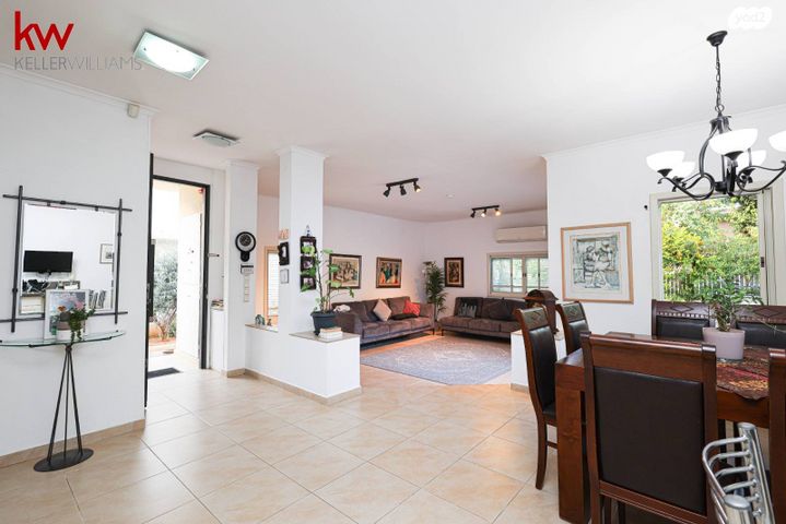 בית פרטי/ קוטג', רעננה