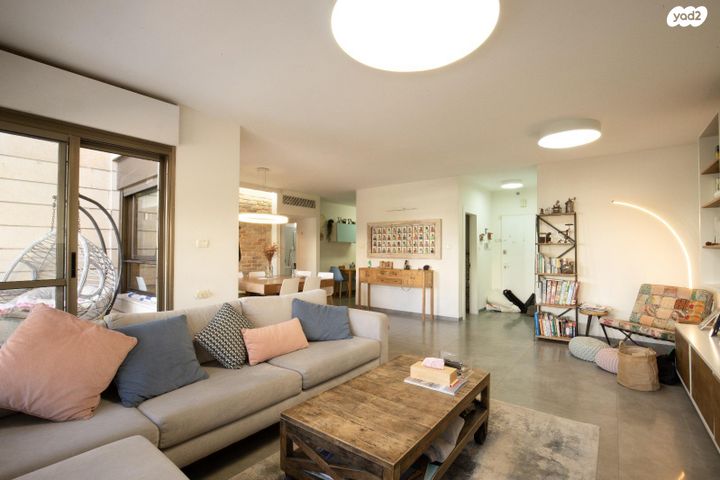 דירה, הקשת, קרית אונו