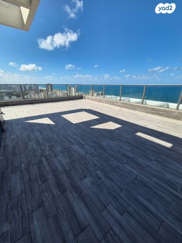 גג/ פנטהאוז, ארצי שרמן, גלי הים, נתניה