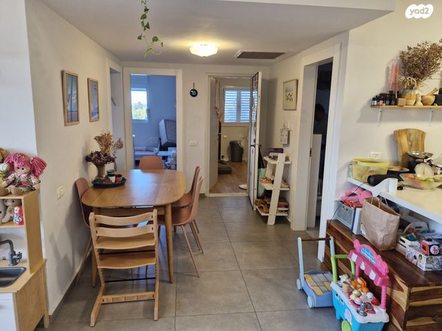 דירה, מרדכי אנילביץ', קרית ויצמן, רעננה