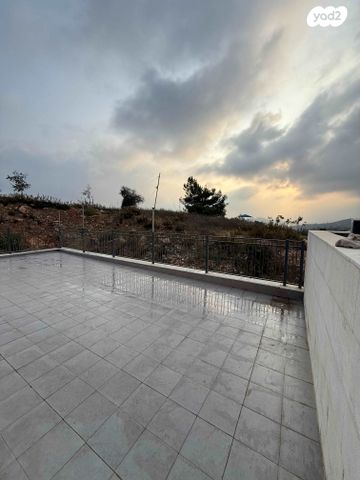 דירת גן, השקד, נופי החורש, מבשרת ציון