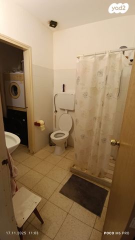 בית פרטי/ קוטג', רימונים