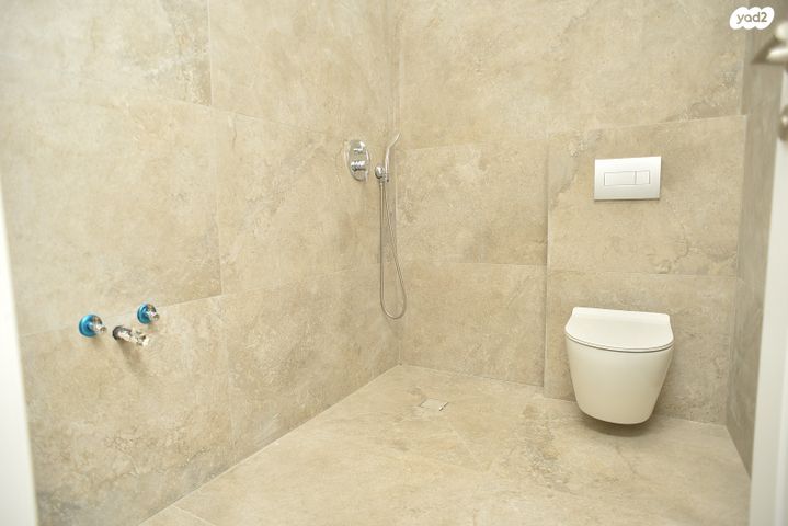 דו משפחתי, הפועלים, גדרה