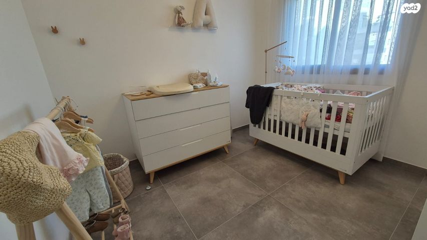 דירת גן, בר כוכבא, אחוזת כנרת, טבריה