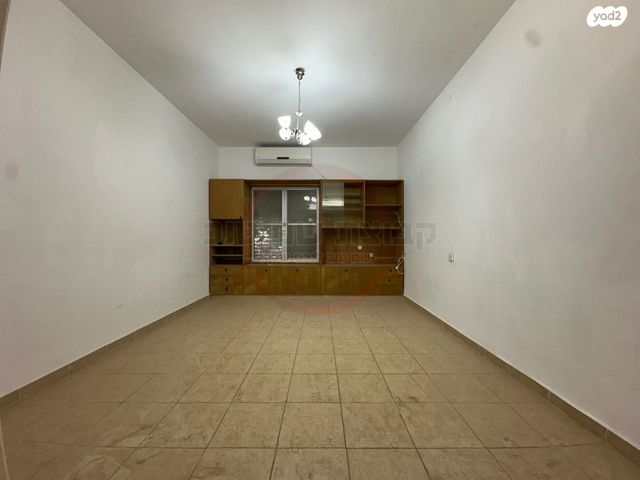 דירת גן, הפיקוסים, בית אלפא, בית אלפא