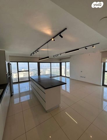 שדרות אבא חושי 