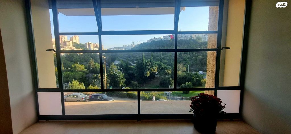 דירת גן, קרן היסוד, רוממה, חיפה