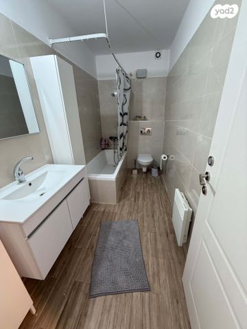 דירת גן, השקד, נופי החורש, מבשרת ציון