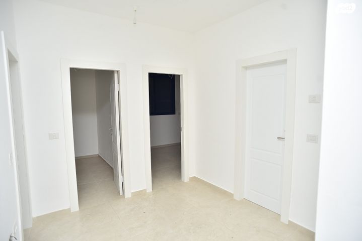 דו משפחתי, הפועלים, גדרה