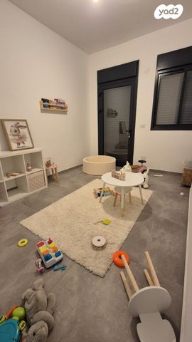 דירת גן, בר כוכבא, אחוזת כנרת, טבריה