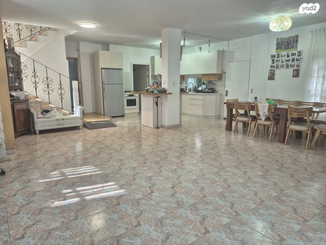 בית פרטי/ קוטג', גן יבנה