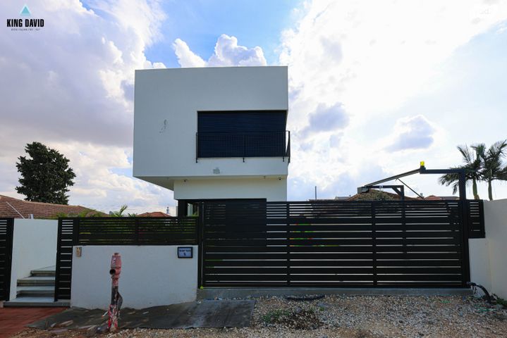 דו משפחתי, כפר יונה