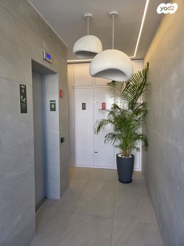 גג/ פנטהאוז, קרית טבעון