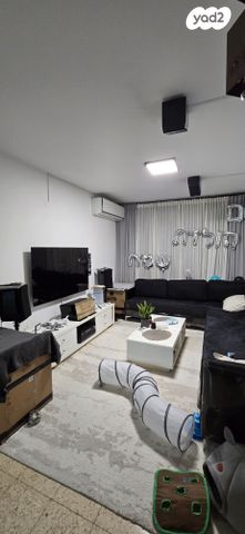 דירה, תרצ"ו, נאות רחל, חולון