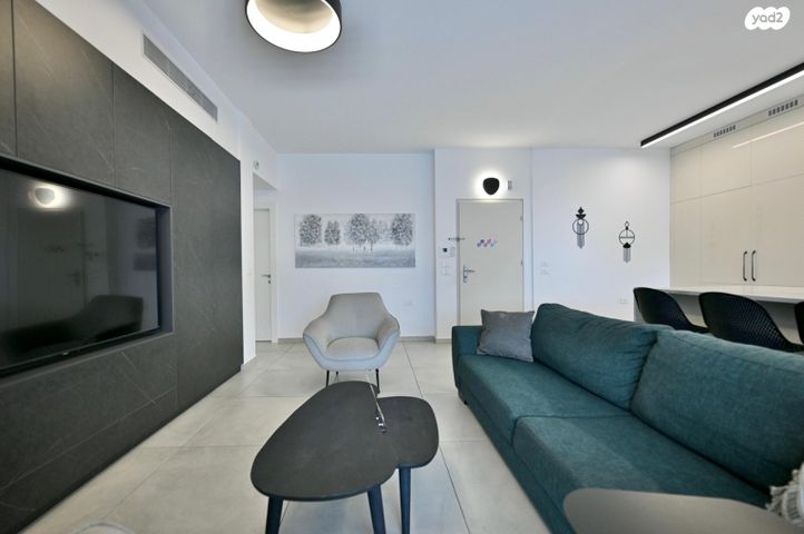 דירה, מיכאל סיטרמן, נחלת יהודה, ראשון לציון