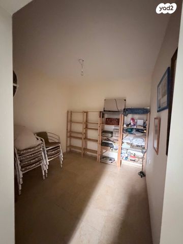 דו משפחתי, נוף העמק, צפת