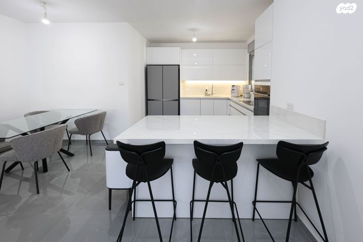 דירה, כפר יונה