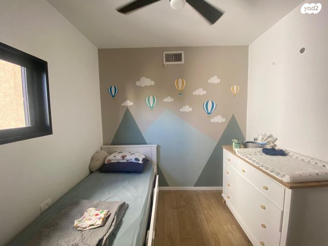 דירה, יגאל אלון, מרכז, הרצליה