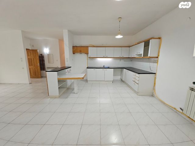 בית פרטי/ קוטג', שבעת המינים, כפר ורדים