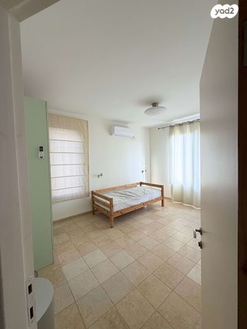 דו משפחתי, נוף העמק, צפת