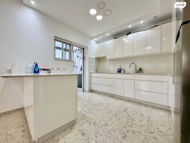 דירה, מקור חיים, מקור חיים, ירושלים