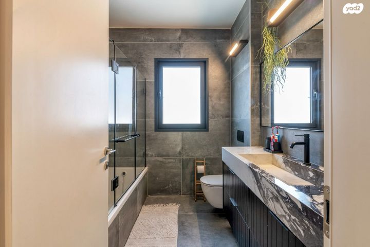 דירת גן, שדרות הרצל, נאות שמיר, יבנה