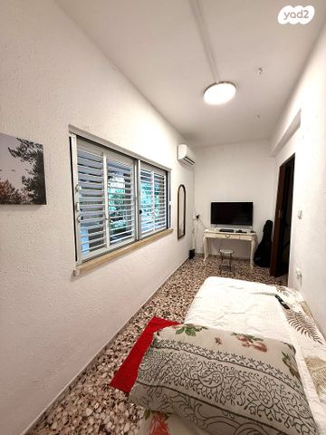 דירה, רמב"ם, גבעת הרמבם, גבעתיים