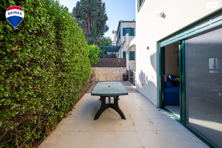 דו משפחתי, מושבה מרכז, זכרון יעקב