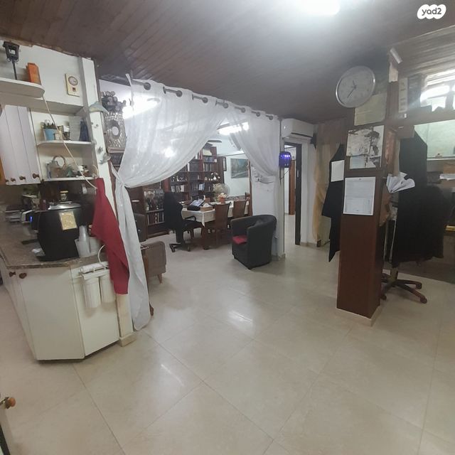 דירה, רב האי גאון, נווה און, בני ברק