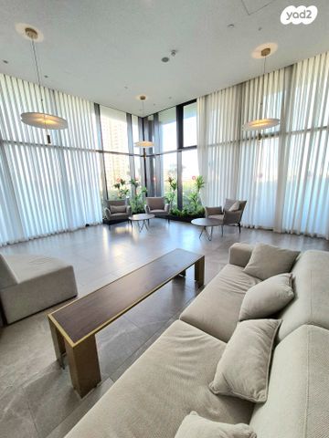 גג/ פנטהאוז, אמנון ליפקין שחק 5, נוף הטיילת, נתניה