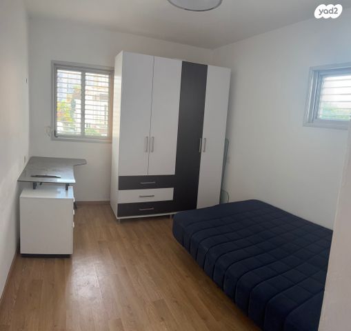 דירה, אברבנאל, רמב"ם, ראשון לציון