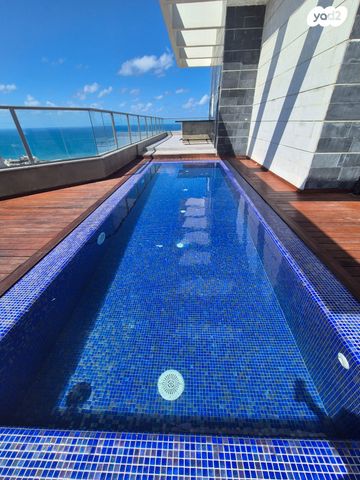 גג/ פנטהאוז, ארצי שרמן, גלי הים, נתניה